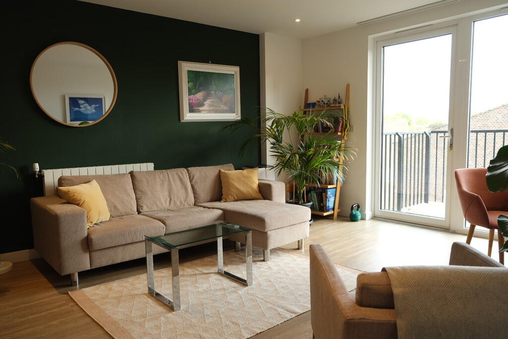 2 bed Apartment for rent in Poplar. From Living in London - Canada Water Tube Station