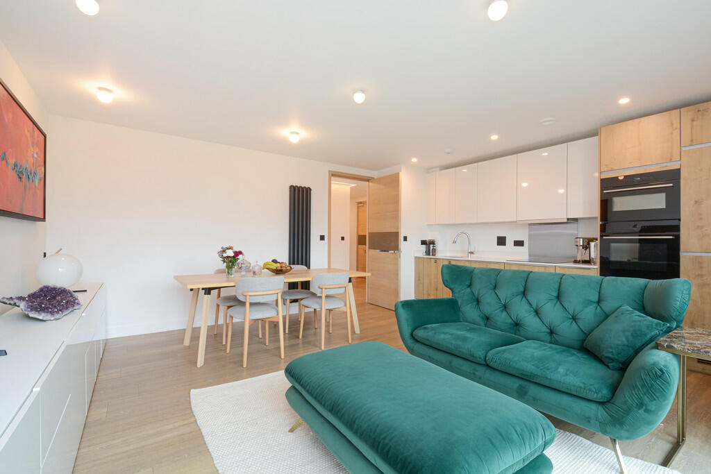 2 bed Apartment for rent in Bermondsey. From Living in London - Canada Water Tube Station