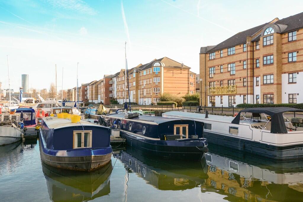 2 bed Apartment for rent in Deptford. From Living in London - Canada Water Tube Station 2 bed Apartment for rent in Deptford. From Living in London - Canada Water Tube Station