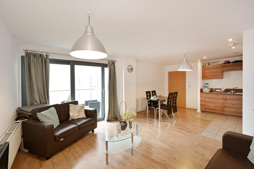 2 bed Apartment for rent in Bermondsey. From Living in London - Canada Water Tube Station
