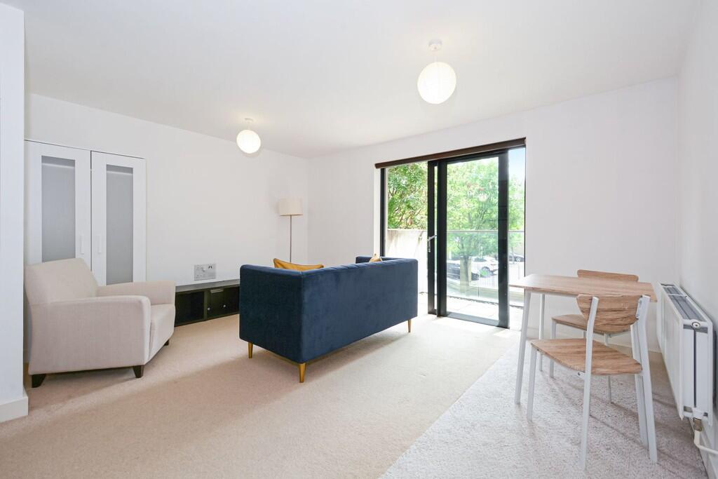4 bed Apartment for rent in Bermondsey. From Living in London - Canada Water Tube Station 4 bed Apartment for rent in Bermondsey. From Living in London - Canada Water Tube Station