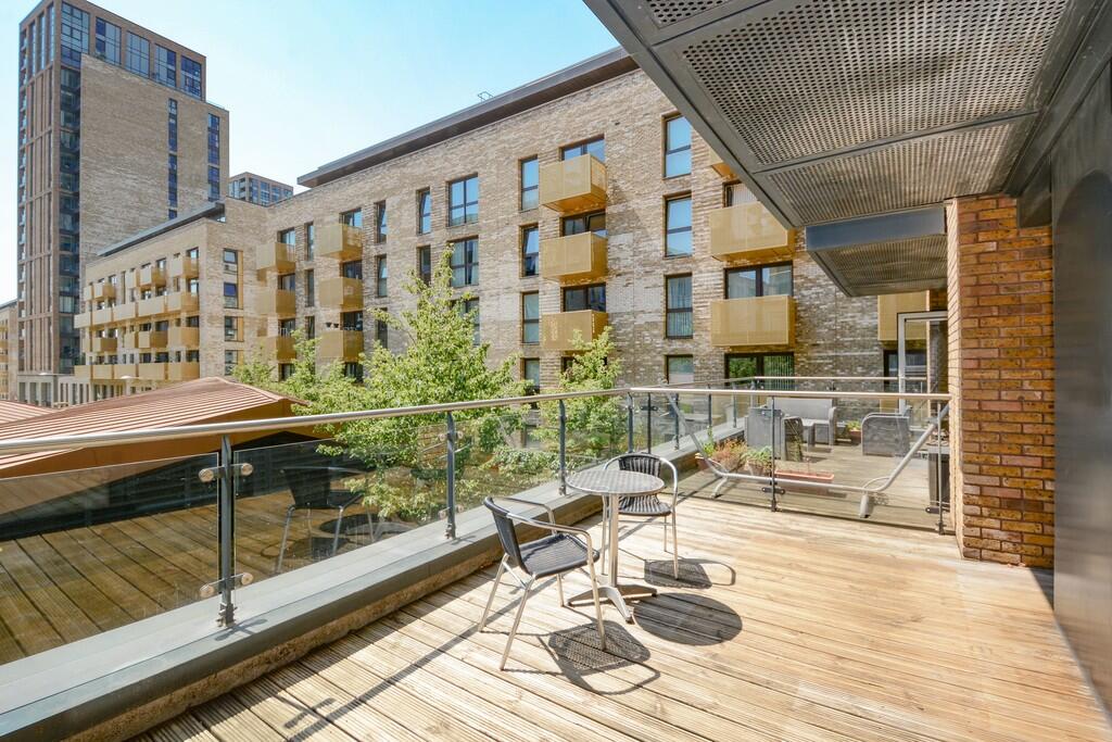 1 bed Apartment for rent in Bermondsey. From Living in London - Canada Water Tube Station