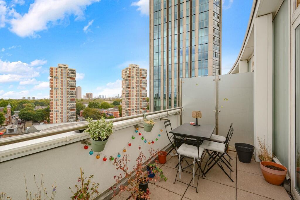 2 bed Apartment for rent in Bermondsey. From Living in London - Canada Water Tube Station