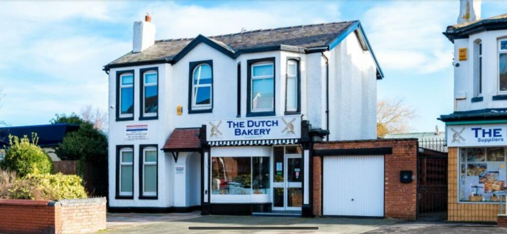 Building for rent in Southport. From Logic Estate Agents