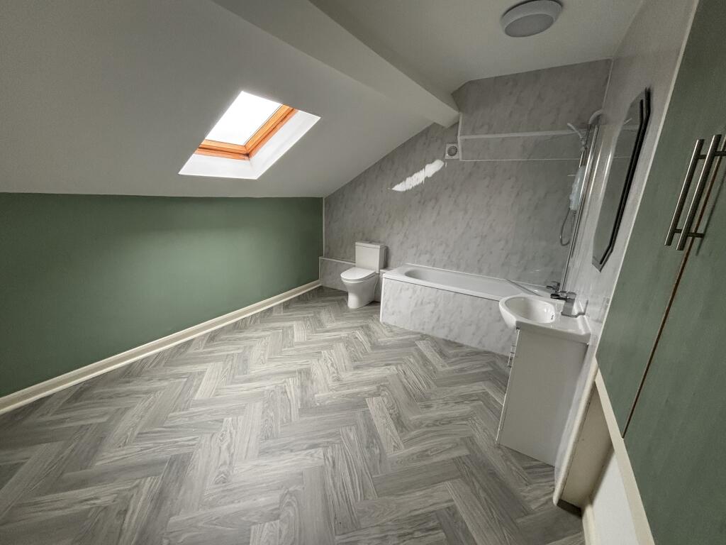 1 bed 1st Floor Flat for rent in Crosby. From Logic - Liverpool