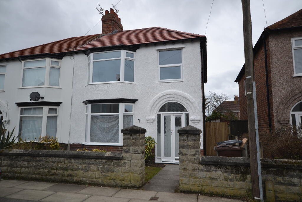 3 bed Town House for rent in Crosby. From Logic - Liverpool
