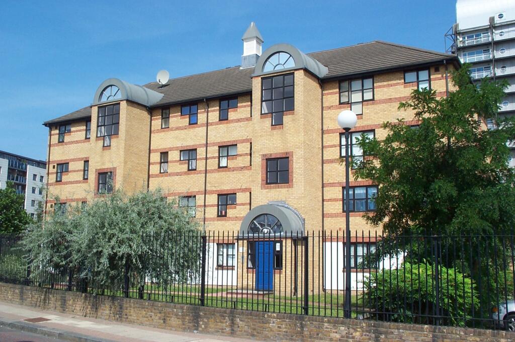 1 bed 1st Floor Flat for rent in Deptford. From LONDON & COUNTRY - London