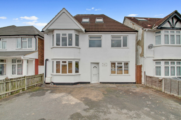8 bed Detached House for rent in Slough. From London Homes Residential