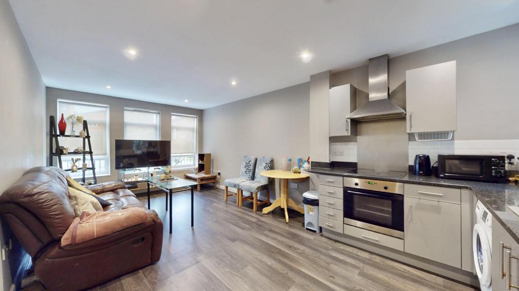 2 bed 1st Floor Flat for rent in Kingston upon Thames. From London Homes Residential