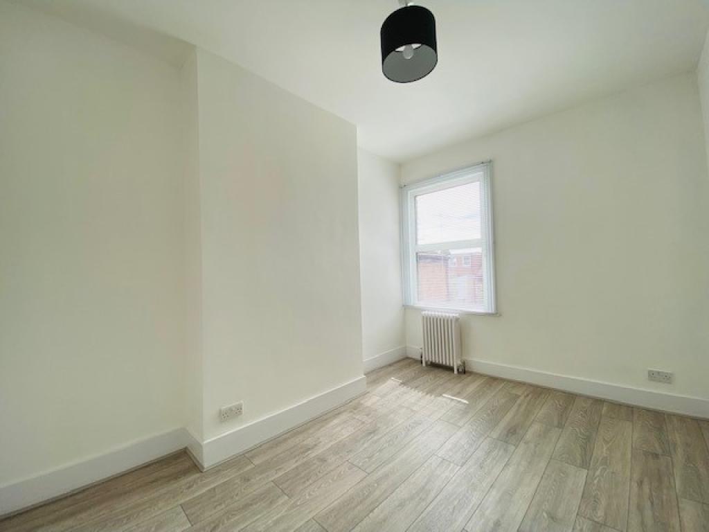 1 bed 1st Floor Flat for rent in Acton. From London Homes Residential