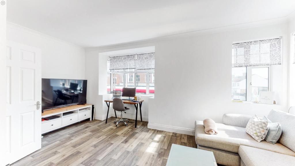 1 bed 1st Floor Flat for rent in Ealing. From London Homes Residential