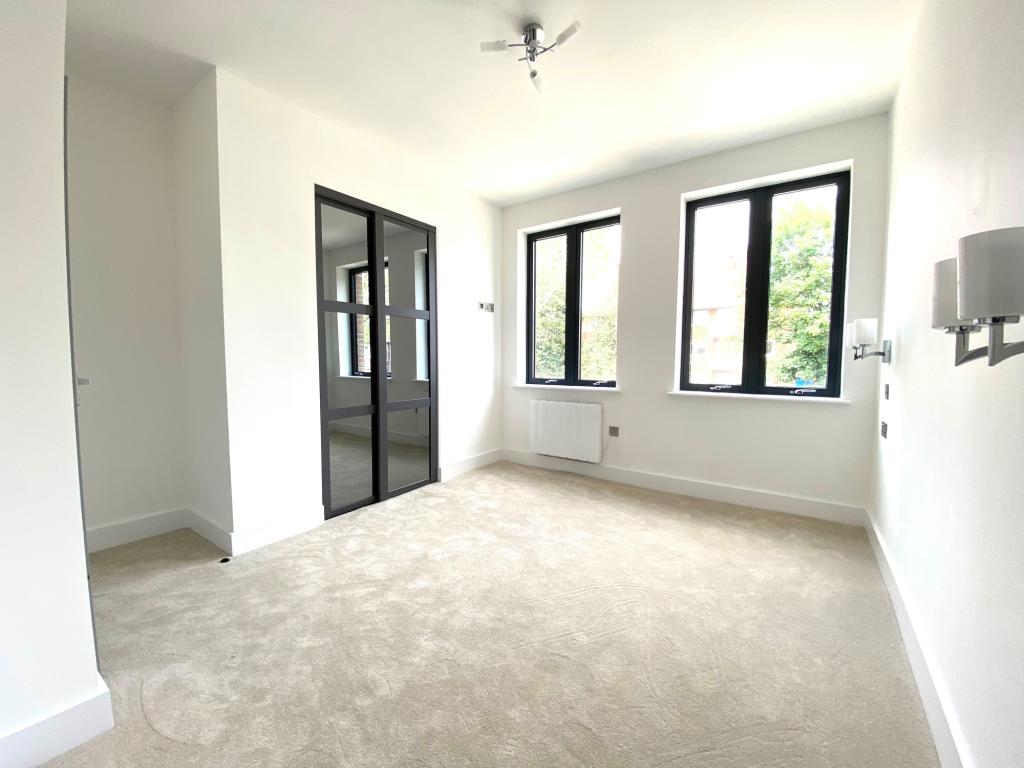 2 bed 1st Floor Flat for rent in Acton. From London Homes Residential