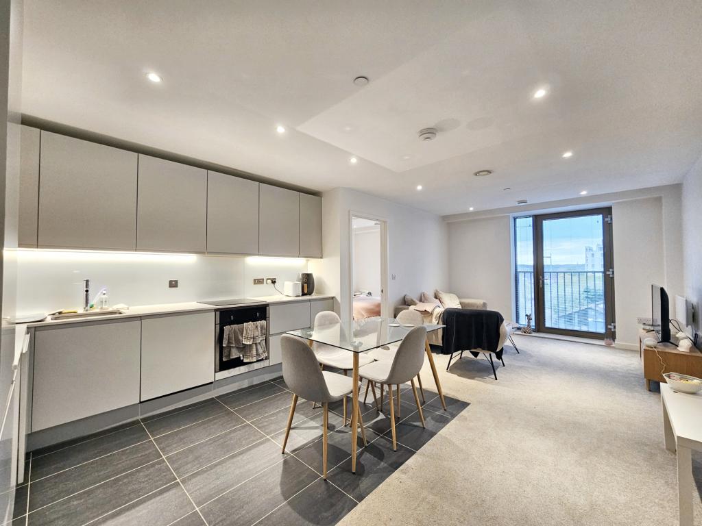 2 bed 1st Floor Flat for rent in Salford. From London Homes Residential