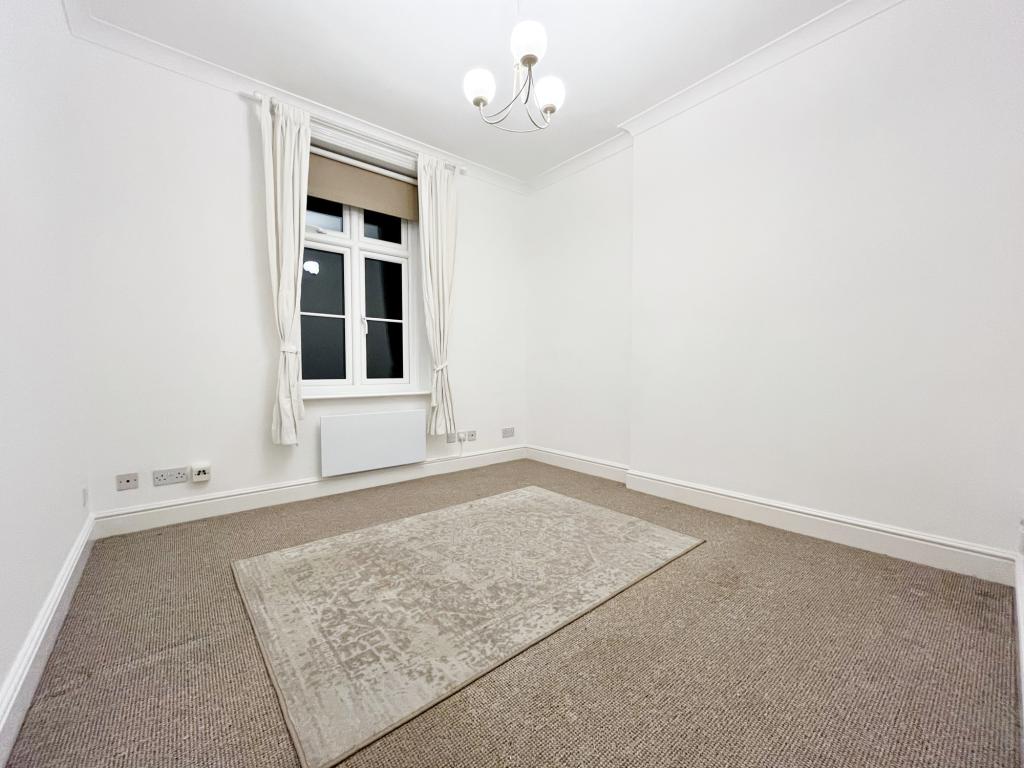 1 bed 1st Floor Flat for rent in Slough. From London Homes Residential