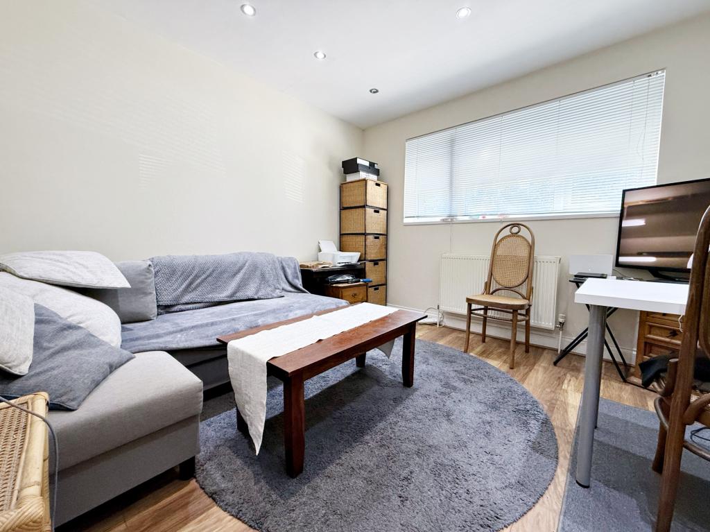 1 bed 1st Floor Flat for rent in Iver. From London Homes Residential