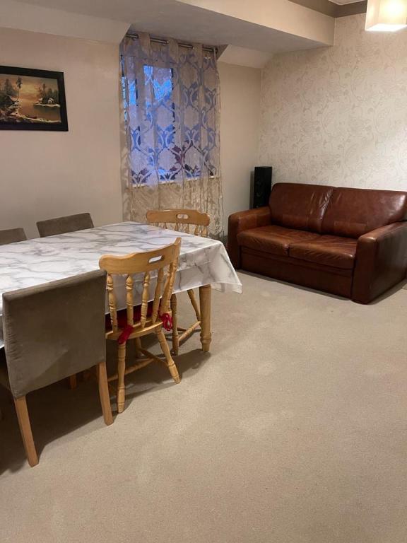 2 bed Flat for rent in Rushden. From Look a Property - Northampton