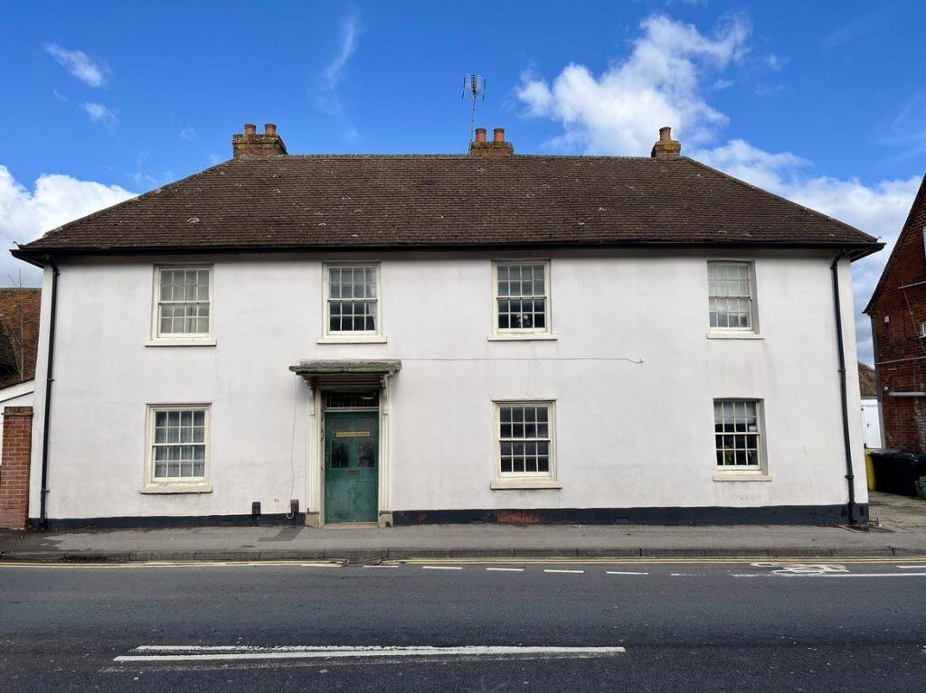 1 bed 1st Floor Flat for rent in Cold Ash. From Henwick Properties - Thatcham 1 bed 1st Floor Flat for rent in Cold Ash. From Henwick Properties - Thatcham