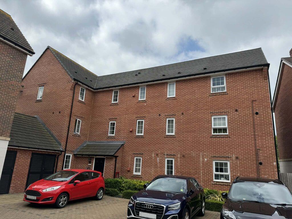 2 bed 1st Floor Flat for rent in Newbury. From Henwick Properties - Thatcham