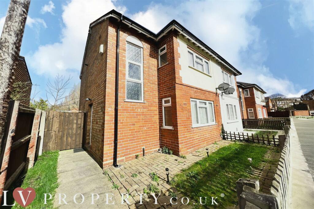 2 bed Detached House for rent in Smethwick. From LV PROPERTY
