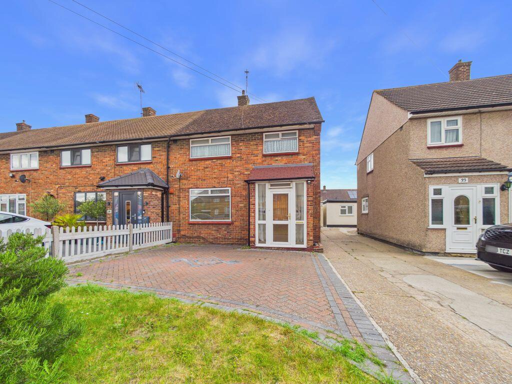 3 bed End of Terrace for rent in Aveley. From M & P Estates - South Ockendon