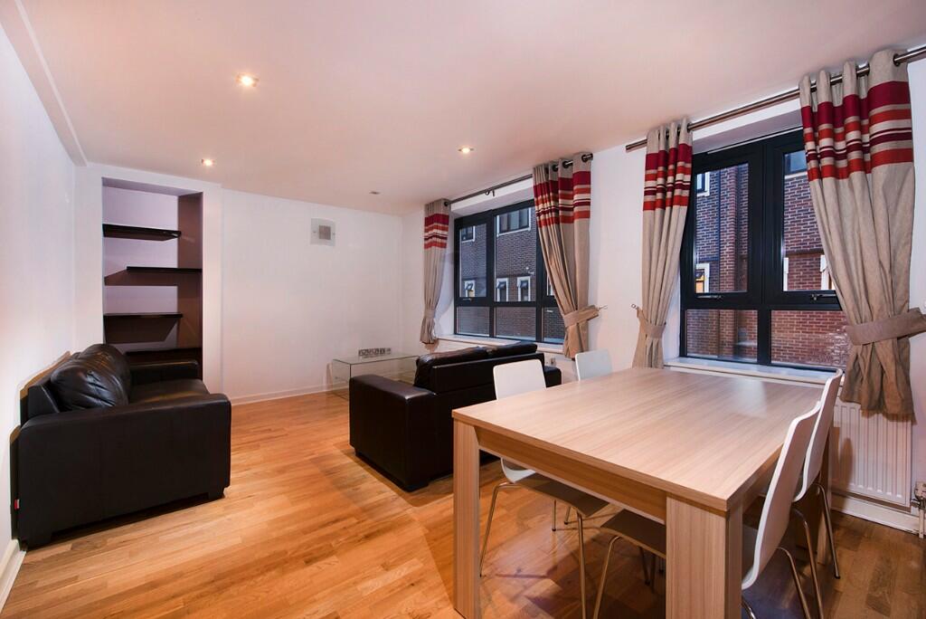 3 bed 1st Floor Flat for rent in Stepney. From Macarthur Morrison