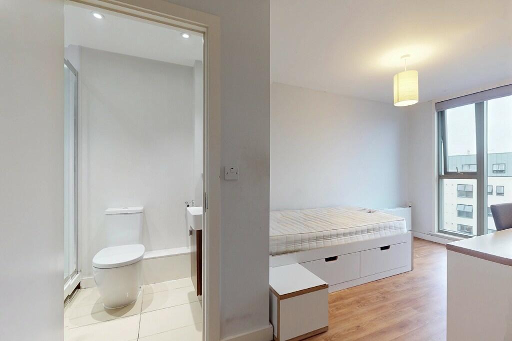 1 bed Flat Share for rent in London. From Macarthur Morrison