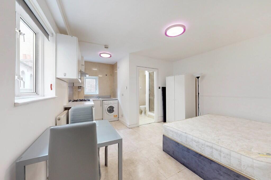 4 bed Studio for rent in Stepney. From Macarthur Morrison 4 bed Studio for rent in Stepney. From Macarthur Morrison