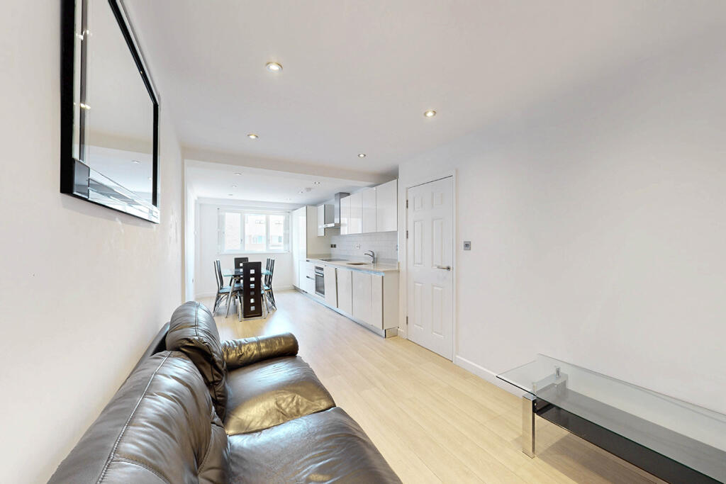2 bed 1st Floor Flat for rent in Stepney. From Macarthur Morrison