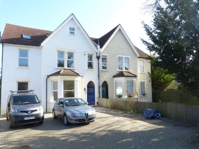 2 bed House (unspecified) for rent in Penge. From Macks Properties Ltd - Bickley