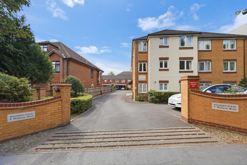 1 bed House (unspecified) for rent in Croydon. From Macks Properties Ltd - Bickley