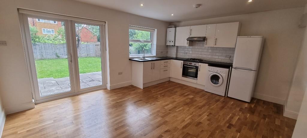 1 bed House (unspecified) for rent in Penge. From Macks Properties Ltd - Bickley