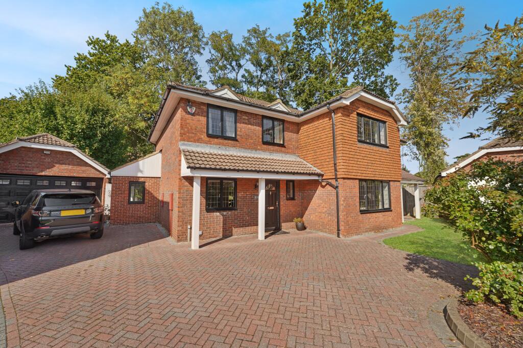 4 bed Detached for rent in Chislehurst. From Macks Properties Ltd - Bickley 4 bed Detached for rent in Chislehurst. From Macks Properties Ltd - Bickley