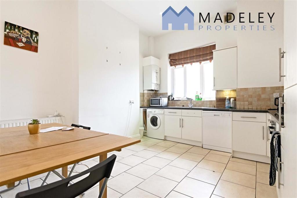 5 bed Not Specified for rent in Fulham. From Madeley Properties