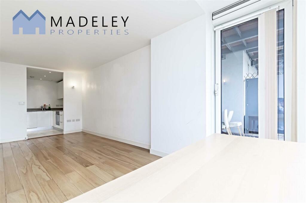 1 bed Apartment for rent in Hayes. From Madeley Properties