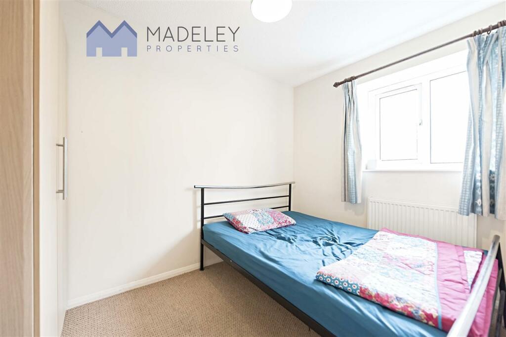 5 bed Not Specified for rent in Acton. From Madeley Properties