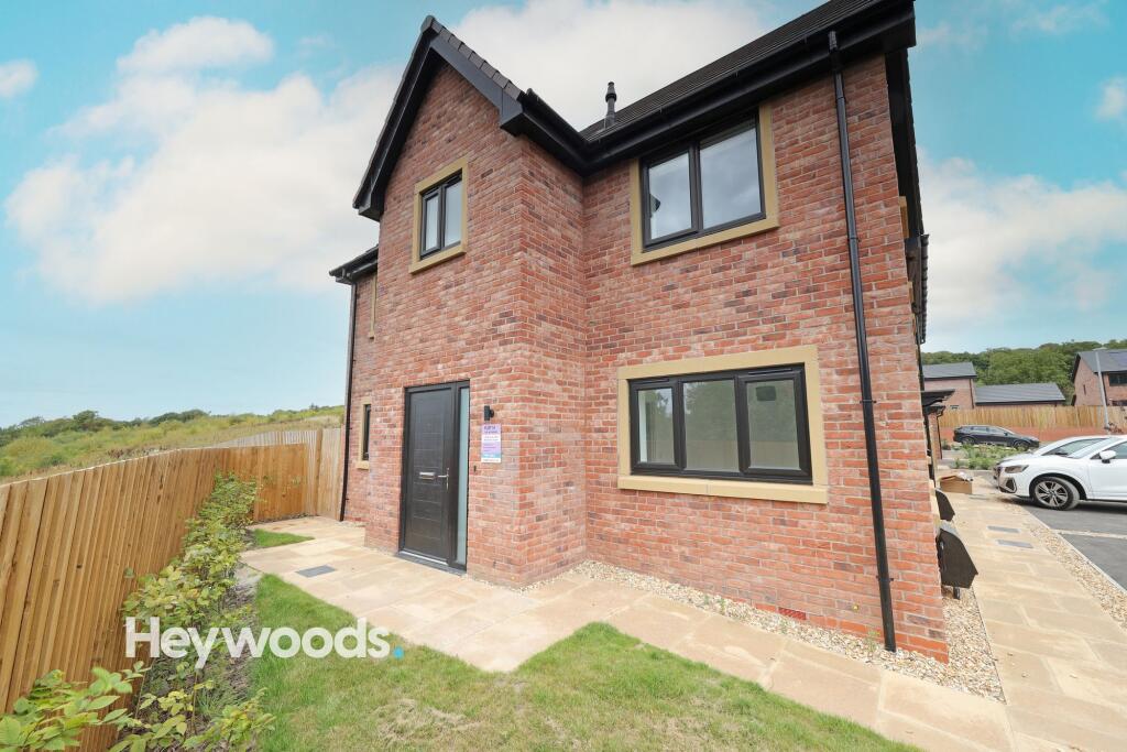 3 bed Mid Terraced House for rent in . From Heywoods - Newcastle-under-Lyme