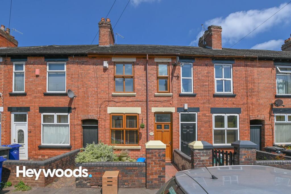 2 bed Mid Terraced House for rent in Newcastle-under-Lyme. From Heywoods - Newcastle-under-Lyme
