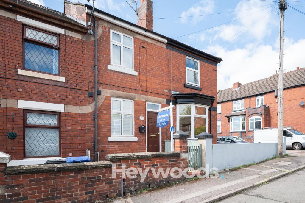 2 bed Mid Terraced House for rent in Newcastle-under-Lyme. From Heywoods - Newcastle-under-Lyme