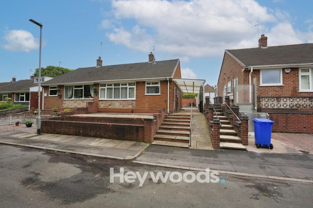 2 bed Semi-detached bungalow for rent in Hanchurch. From Heywoods - Newcastle-under-Lyme