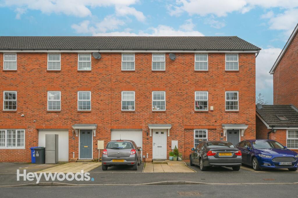 3 bed Mid Terraced House for rent in Stoke-on-Trent. From Heywoods - Newcastle-under-Lyme