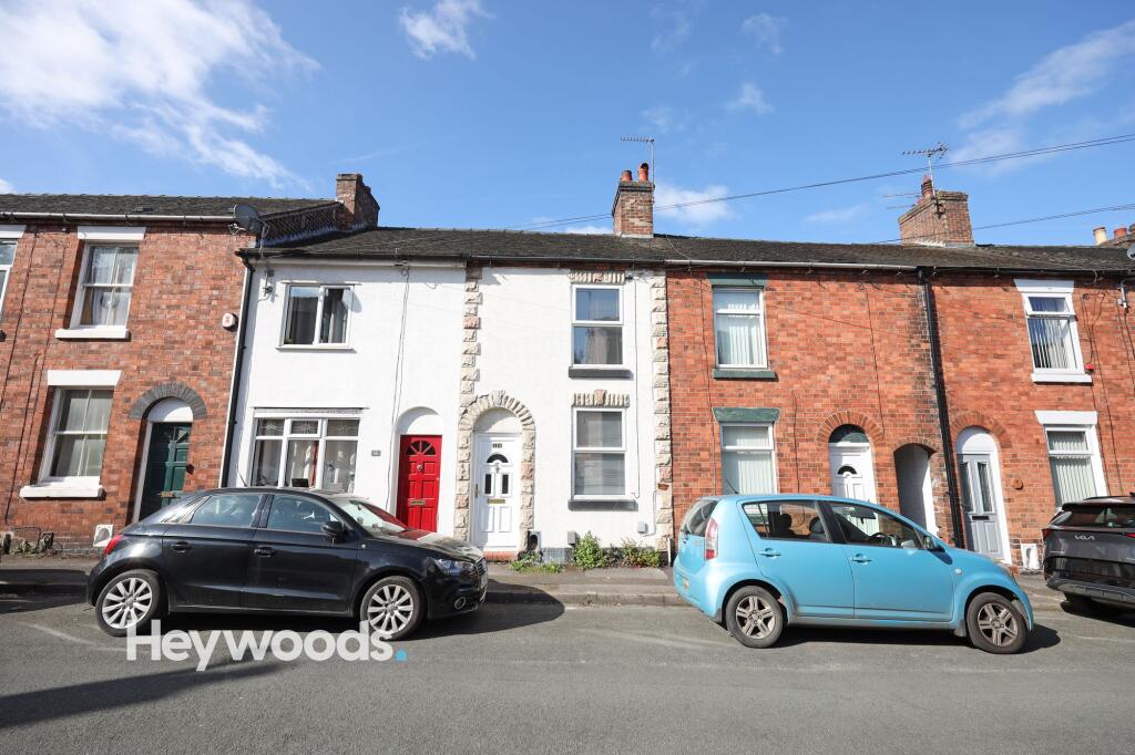 2 bed Mid Terraced House for rent in Newcastle-under-Lyme. From Heywoods - Newcastle-under-Lyme