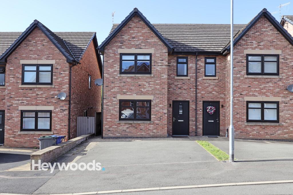 3 bed Semi Detached for rent in Stoke-on-Trent. From Heywoods - Newcastle-under-Lyme 3 bed Semi Detached for rent in Stoke-on-Trent. From Heywoods - Newcastle-under-Lyme