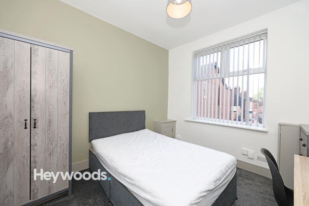 1 bed Mid Terraced House for rent in Newcastle-under-Lyme. From Heywoods - Newcastle-under-Lyme 1 bed Mid Terraced House for rent in Newcastle-under-Lyme. From Heywoods - Newcastle-under-Lyme