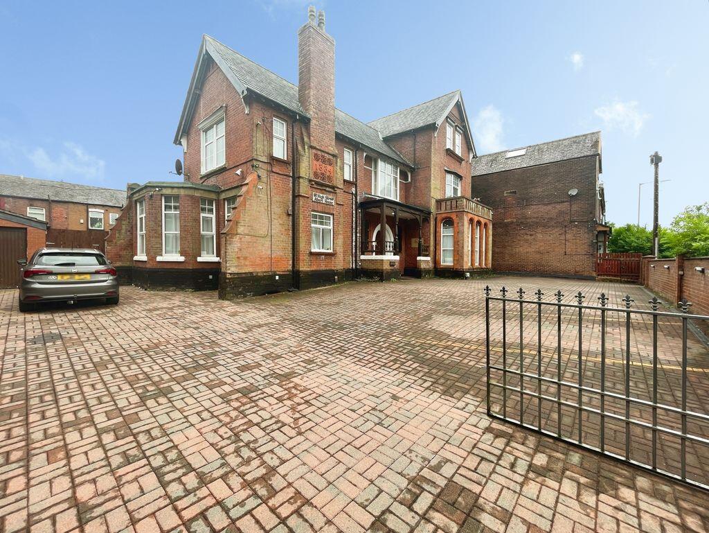 1 bed 1st Floor Flat for rent in Bolton. From Cardwells Sales - Lettings - Management & Commercial - Bolton