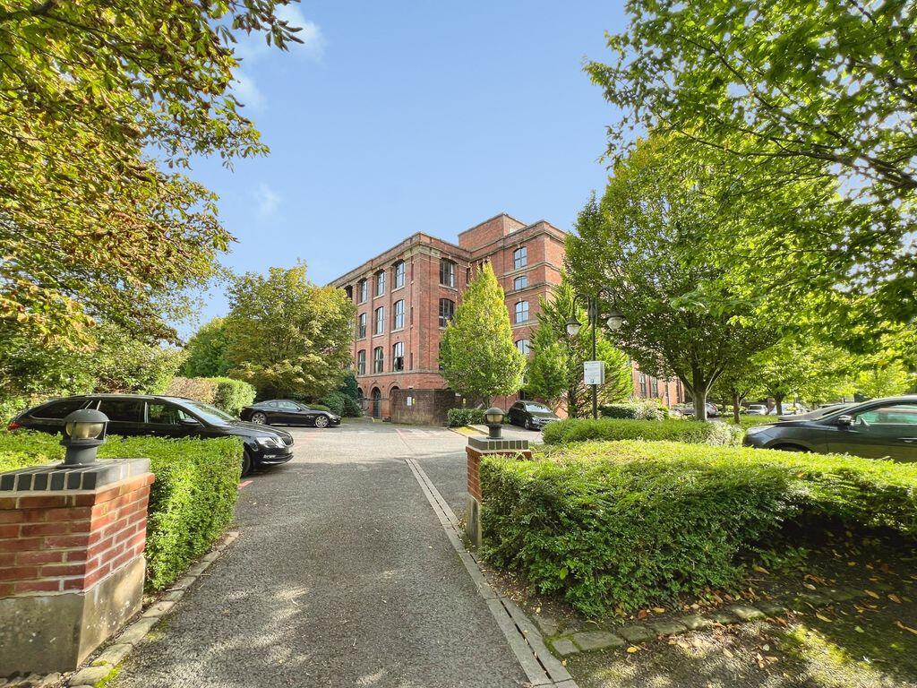 2 bed 1st Floor Flat for rent in Chapeltown. From Cardwells Sales - Lettings - Management & Commercial - Bolton