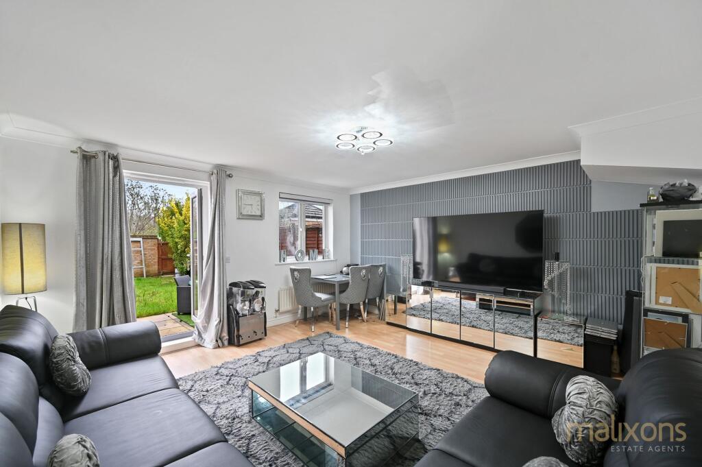 4 bed Mid Terraced House for rent in Croydon. From Malixons 4 bed Mid Terraced House for rent in Croydon. From Malixons