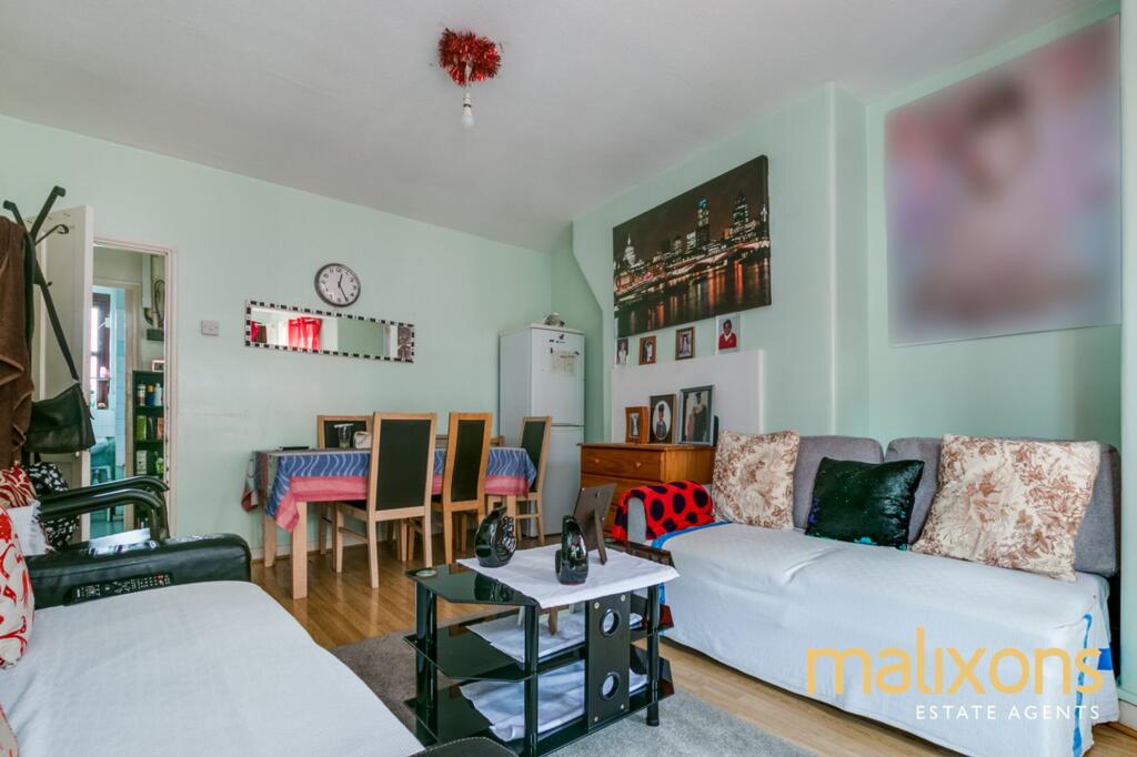 2 bed 1st Floor Flat for rent in Camberwell. From Malixons