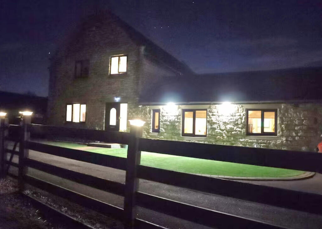 3 bed Mews for rent in Old Edlington. From Highfield Property Management - Doncaster