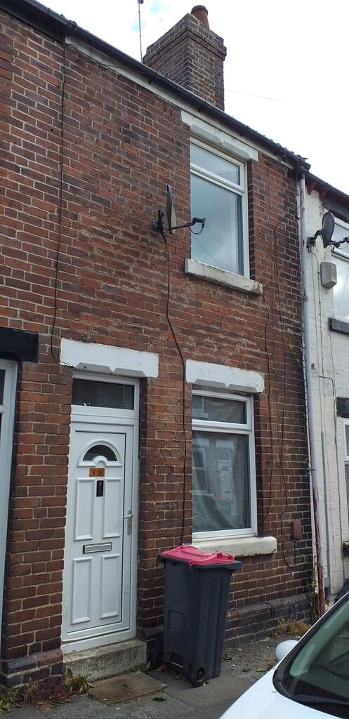 2 bed Mid Terraced House for rent in Greasbrough. From Highfield Property Management - Doncaster