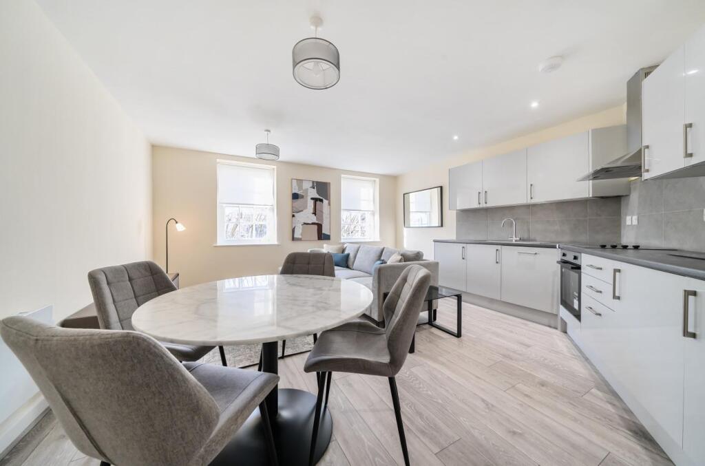 2 bed 1st Floor Flat for rent in Bristol. From Mariana Real Estate